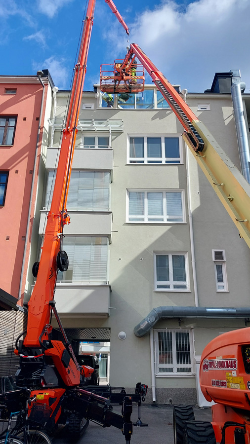 Hmeenkatu 21, Lahti: Vanhan lasikaton korjaus